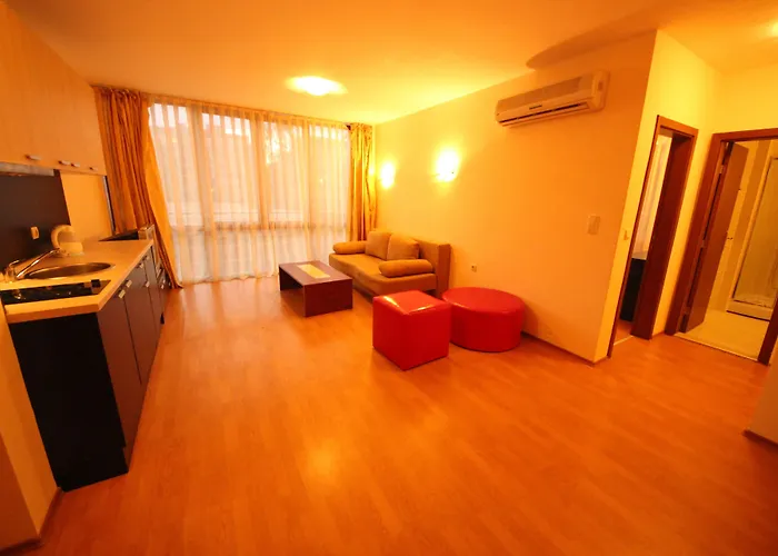 Eden - Menada ساني بيتش