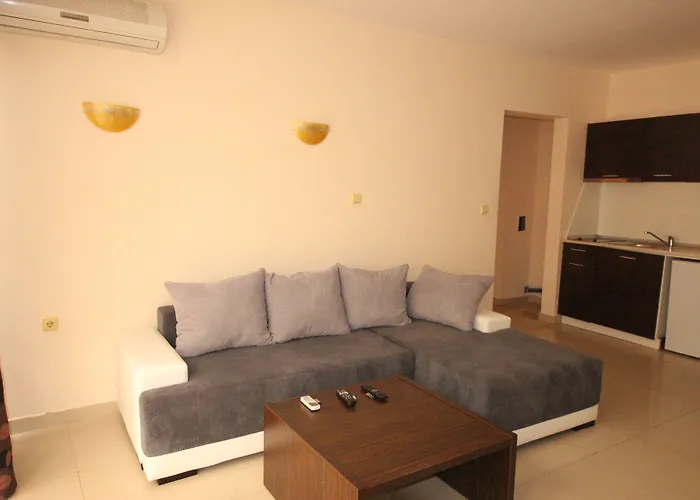 Eden - Menada * ساني بيتش