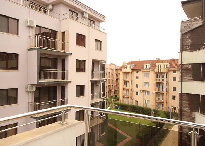 Eden - Menada * ساني بيتش