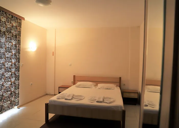 Eden - Menada ساني بيتش