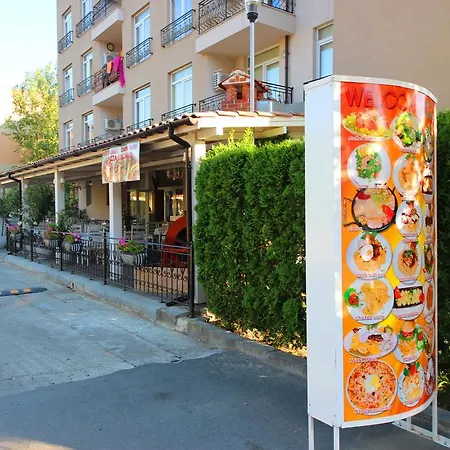 Eden - Menada サニービーチ