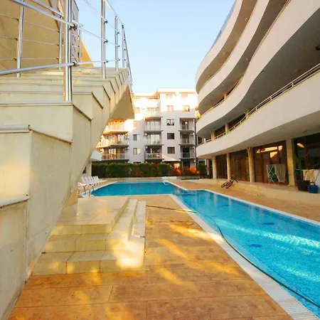 Eden - Menada アパート *