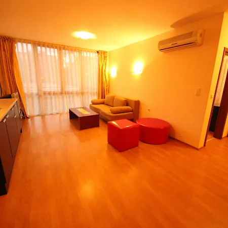 Eden - Menada サニービーチ