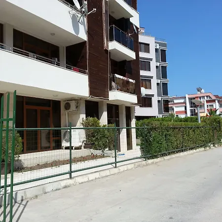 Eden - Menada Apartman Napospart